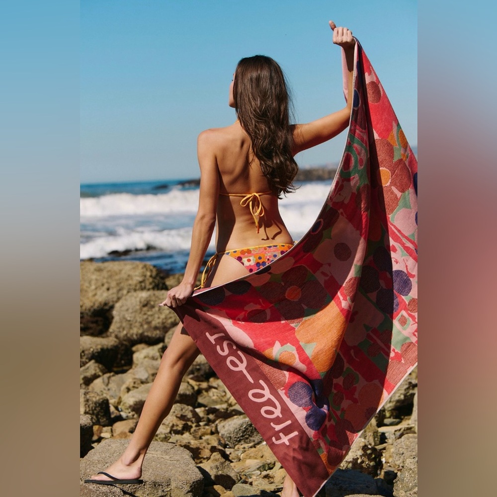 Free People 100% Cotton Woodstock Beach Towel NWT 🔖